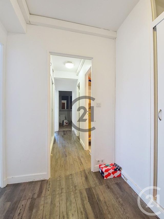 Afficher la photo en grand Appartement F4 à vendre - 4 pièces - 72,54 m2 - Auxerre - 89 - BOURGOGNE
