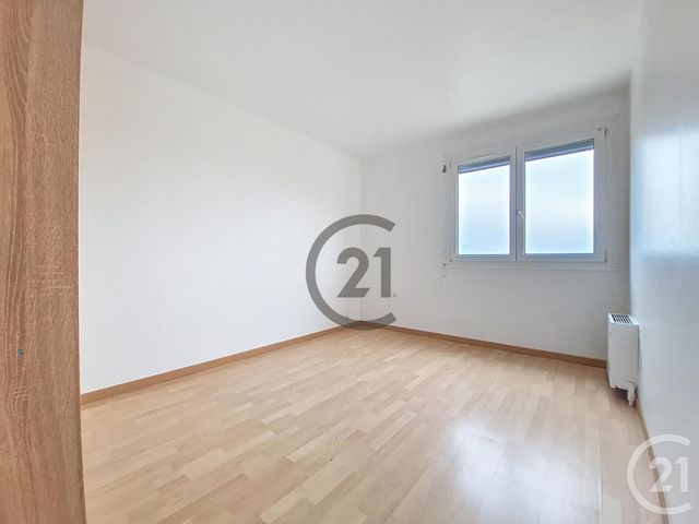 Afficher la photo en grand Appartement F4 à vendre - 4 pièces - 72,54 m2 - Auxerre - 89 - BOURGOGNE