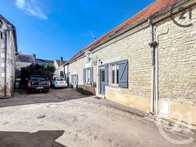 Maison à vendre - 9 pièces - 249,19 m2 - Jussy - 89 - BOURGOGNE