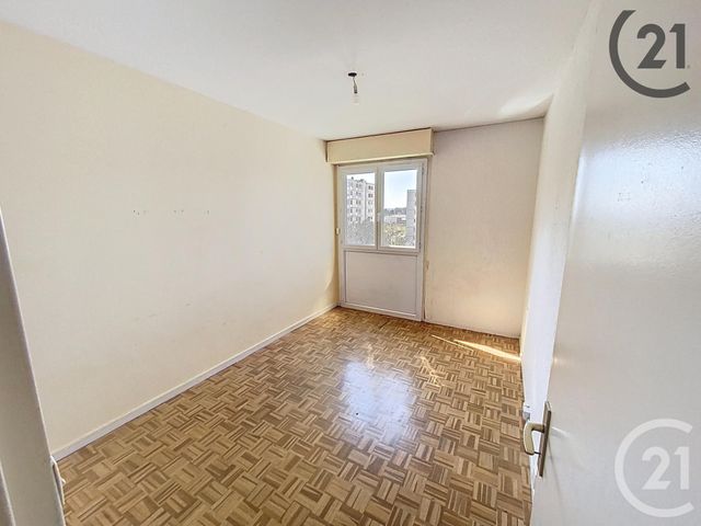 Afficher la photo en grand Appartement F4 à vendre - 4 pièces - 84,63 m2 - Auxerre - 89 - BOURGOGNE