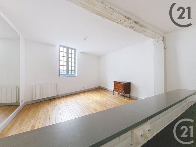 Afficher la photo en grand Appartement T2 à vendre - 2 pièces - 52 m2 - Auxerre - 89 - BOURGOGNE