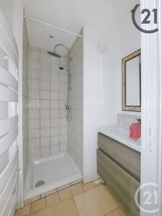 Afficher la photo en grand Appartement T2 à vendre - 2 pièces - 52 m2 - Auxerre - 89 - BOURGOGNE