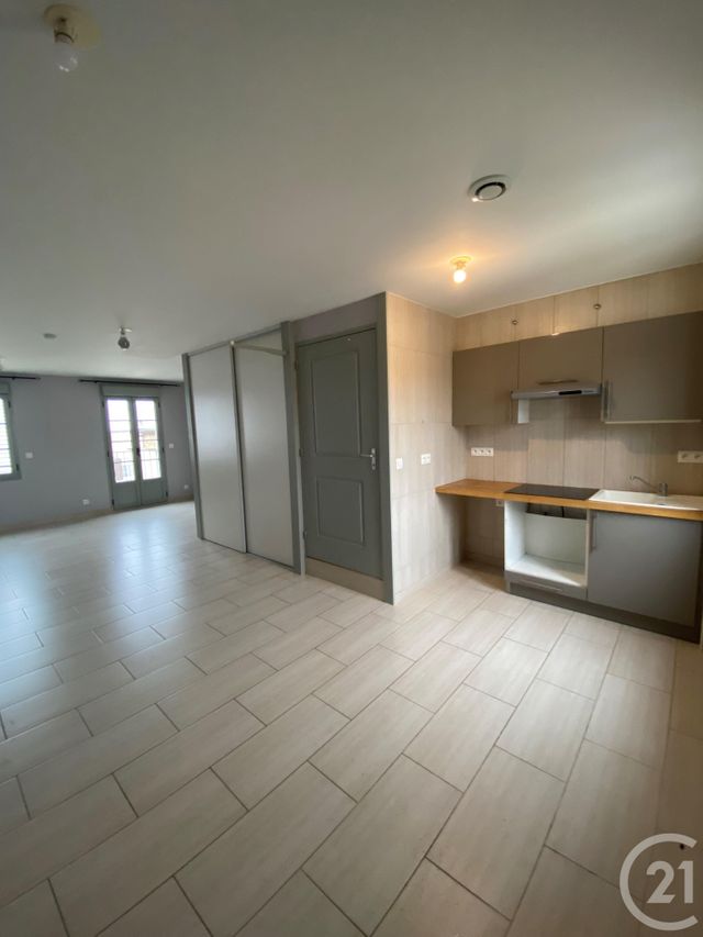 Appartement F4 à louer - 4 pièces - 81 m2 - Escamps - 89 - BOURGOGNE
