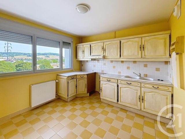 Appartement T4 à louer - 4 pièces - 79 m2 - Auxerre - 89 - BOURGOGNE