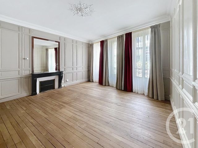 Appartement F1 bis à louer - 2 pièces - 55,67 m2 - Auxerre - 89 - BOURGOGNE