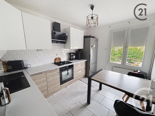 Afficher la photo en grand Appartement F5 à vendre - 5 pièces - 95 m2 - Migennes - 89 - BOURGOGNE