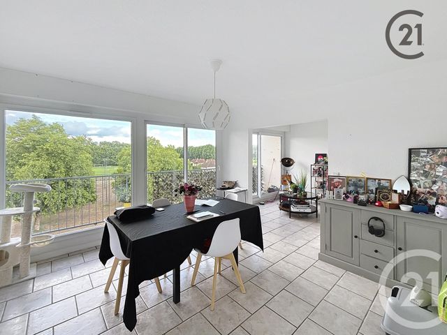 Appartement F3 à vendre - 5 pièces - 71,93 m2 - Joigny - 89 - BOURGOGNE