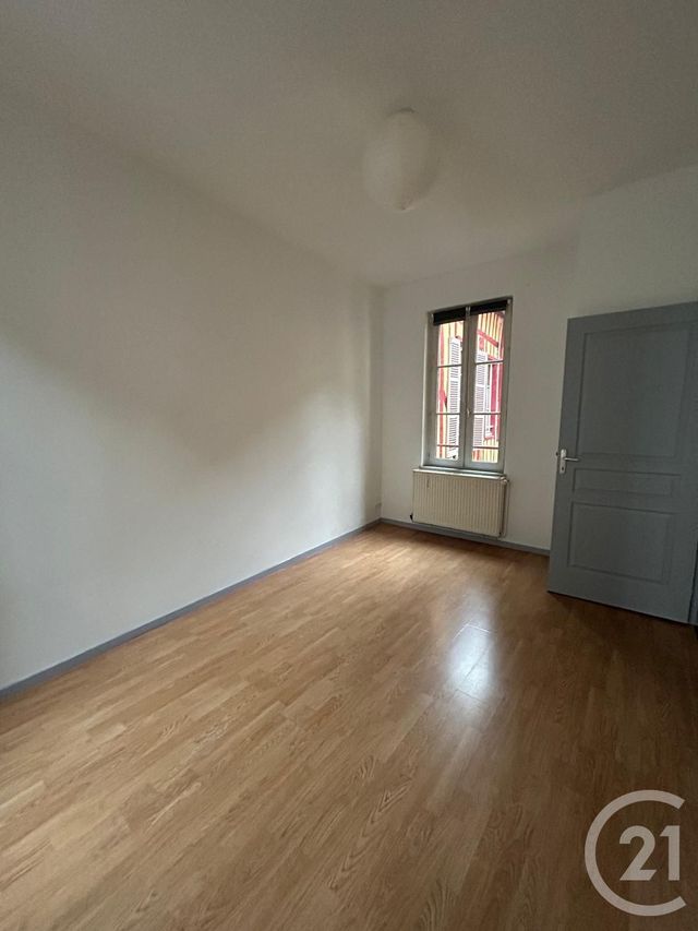 Afficher la photo en grand Appartement F3 à louer - 3 pièces - 57,80 m2 - Auxerre - 89 - BOURGOGNE