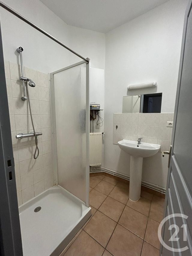 Afficher la photo en grand Appartement F3 à louer - 3 pièces - 57,80 m2 - Auxerre - 89 - BOURGOGNE