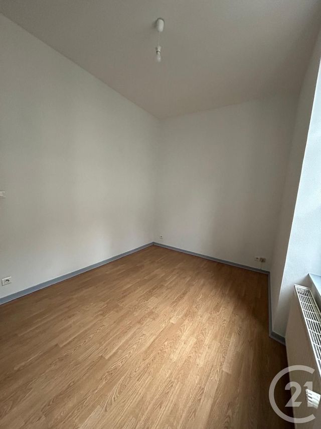 Afficher la photo en grand Appartement F3 à louer - 3 pièces - 57,80 m2 - Auxerre - 89 - BOURGOGNE
