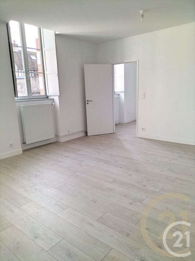 Afficher la photo en grand Appartement F3 à louer - 3 pièces - 57,21 m2 - Auxerre - 89 - BOURGOGNE