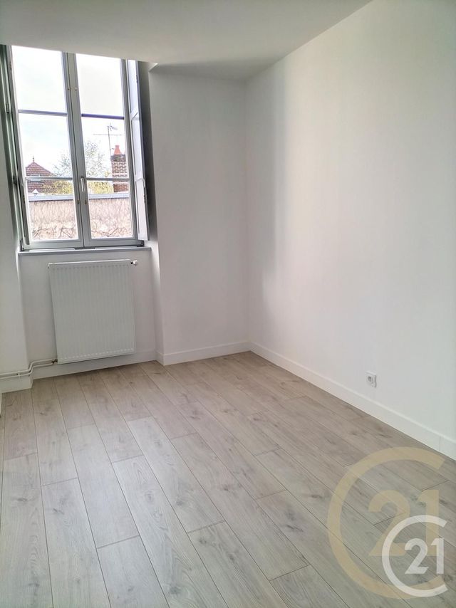 Afficher la photo en grand Appartement F3 à louer - 3 pièces - 57,21 m2 - Auxerre - 89 - BOURGOGNE