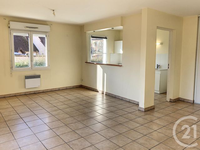 Appartement F3 à louer - 3 pièces - 79,80 m2 - Auxerre - 89 - BOURGOGNE