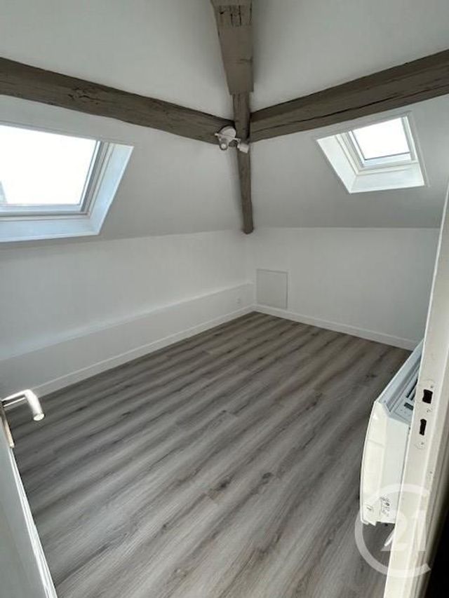 Afficher la photo en grand Appartement à vendre - 2 pièces - 27 m2 - Auxerre - 89 - BOURGOGNE