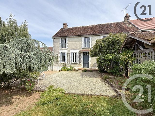 Maison à vendre - 8 pièces - 192 m2 - St Georges Sur Baulche - 89 - BOURGOGNE