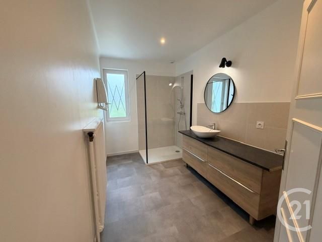 Maison &agrave; louer - 5 pi&egrave;ces - 94 m2 - Chevannes - 89 - BOURGOGNE