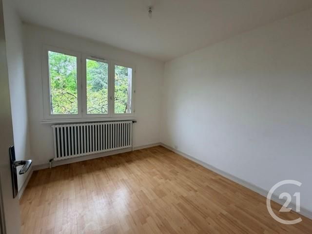 Maison &agrave; louer - 5 pi&egrave;ces - 94 m2 - Chevannes - 89 - BOURGOGNE