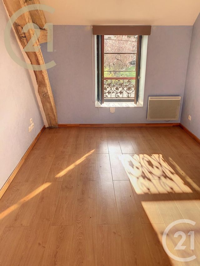 Maison &agrave; louer - 4 pi&egrave;ces - 151,79 m2 - Bleigny Le Carreau - 89 - BOURGOGNE