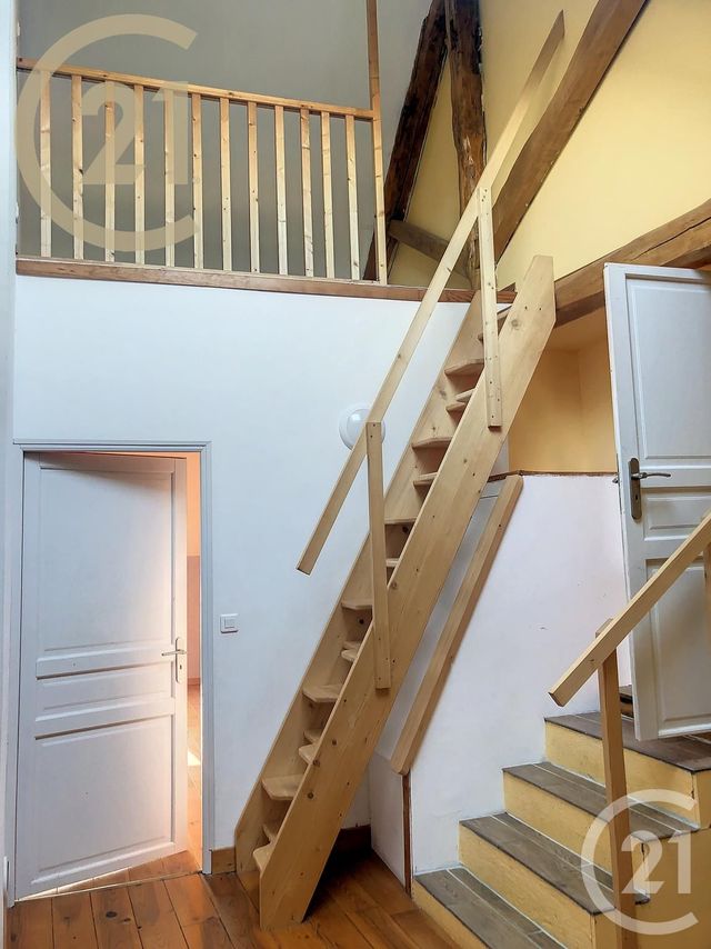 Maison &agrave; louer - 4 pi&egrave;ces - 151,79 m2 - Bleigny Le Carreau - 89 - BOURGOGNE