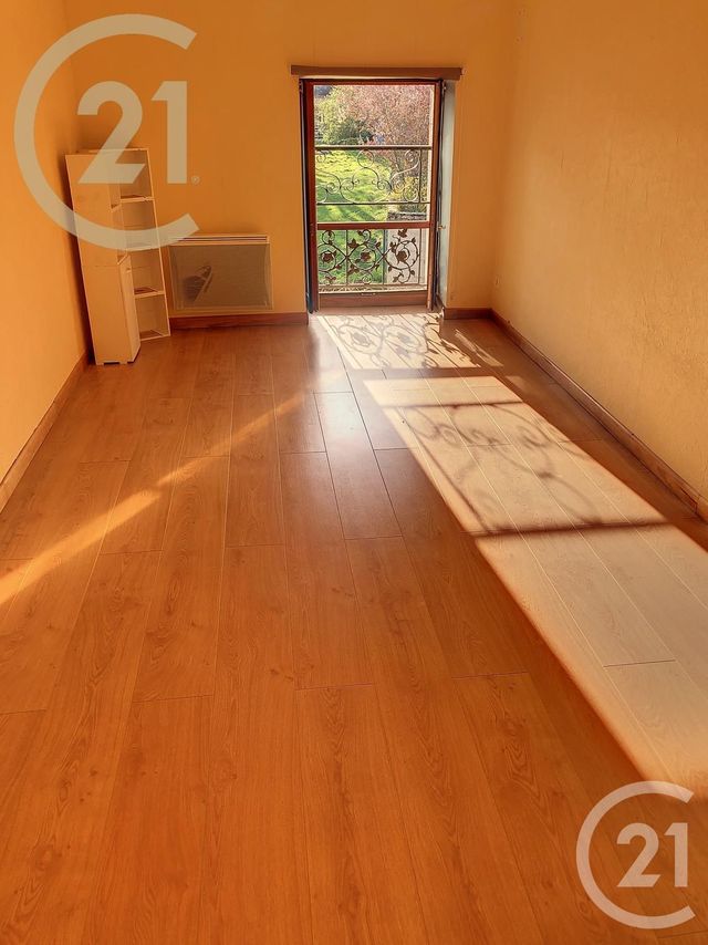 Maison &agrave; louer - 4 pi&egrave;ces - 151,79 m2 - Bleigny Le Carreau - 89 - BOURGOGNE