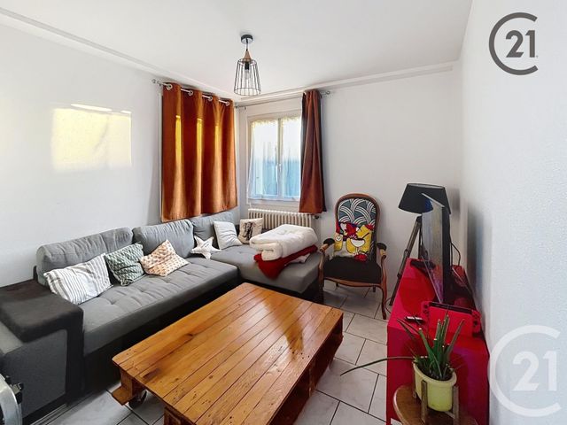 Appartement F4 à vendre - 4 pièces - 67,57 m2 - St Georges Sur Baulche - 89 - BOURGOGNE