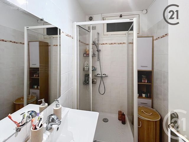 Appartement F4 à vendre - 4 pièces - 67,57 m2 - St Georges Sur Baulche - 89 - BOURGOGNE