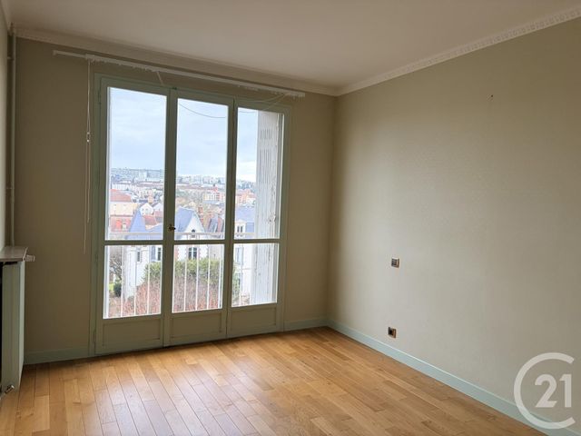 Appartement T4 &agrave; louer - 4 pi&egrave;ces - 90,52 m2 - Auxerre - 89 - BOURGOGNE