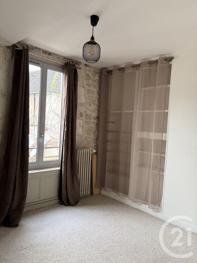 Appartement T3 &agrave; louer - 3 pi&egrave;ces - 47,78 m2 - Auxerre - 89 - BOURGOGNE