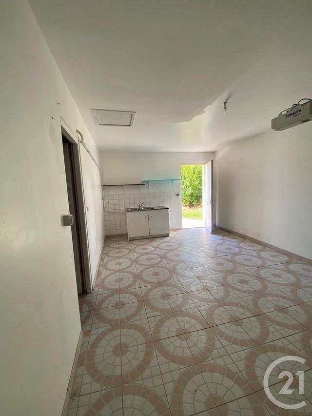 Maison &agrave; louer - 5 pi&egrave;ces - 108 m2 - Villefargeau - 89 - BOURGOGNE