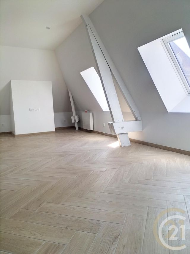Appartement F2 &agrave; louer - 2 pi&egrave;ces - 68 m2 - Auxerre - 89 - BOURGOGNE