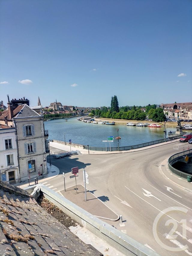 Appartement F2 &agrave; louer - 2 pi&egrave;ces - 68 m2 - Auxerre - 89 - BOURGOGNE