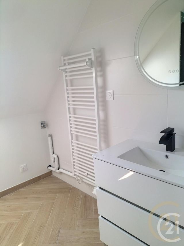 Appartement F2 &agrave; louer - 2 pi&egrave;ces - 68 m2 - Auxerre - 89 - BOURGOGNE
