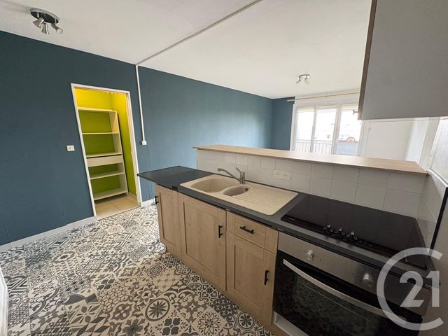 Appartement F3 &agrave; louer - 3 pi&egrave;ces - 50 m2 - St Georges Sur Baulche - 89 - BOURGOGNE