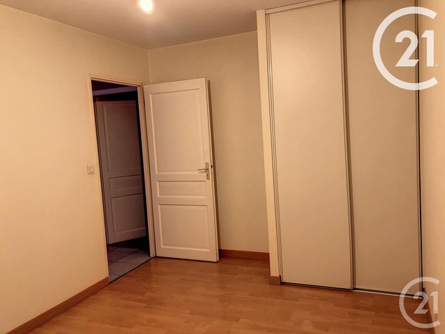 Appartement F3 &agrave; louer - 3 pi&egrave;ces - 66,40 m2 - Auxerre - 89 - BOURGOGNE