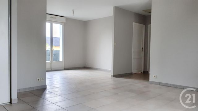 Appartement F3 &agrave; louer - 3 pi&egrave;ces - 66,40 m2 - Auxerre - 89 - BOURGOGNE