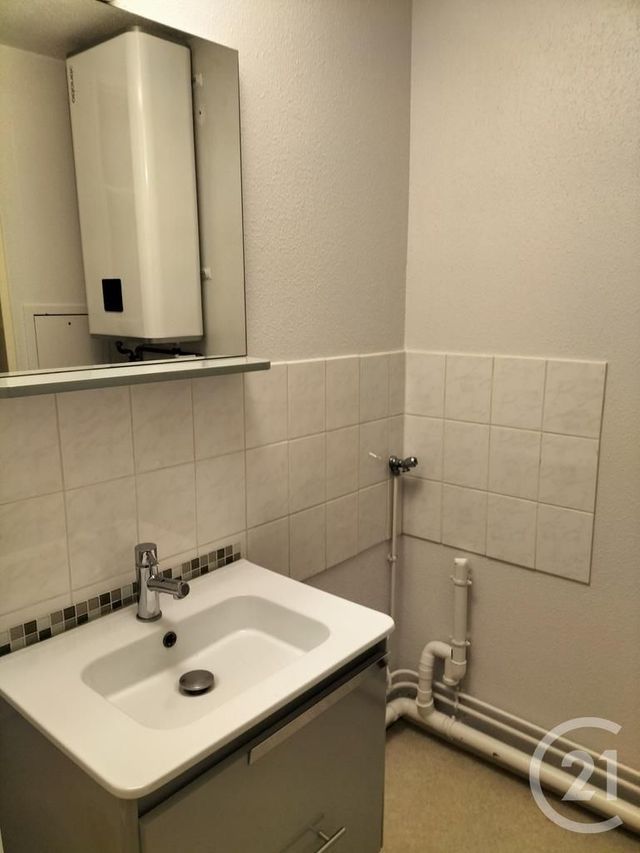 Appartement F2 &agrave; louer - 2 pi&egrave;ces - 42 m2 - Auxerre - 89 - BOURGOGNE