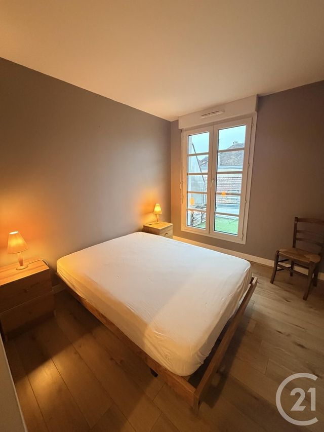 Appartement T2 &agrave; louer - 2 pi&egrave;ces - 67,80 m2 - Auxerre - 89 - BOURGOGNE