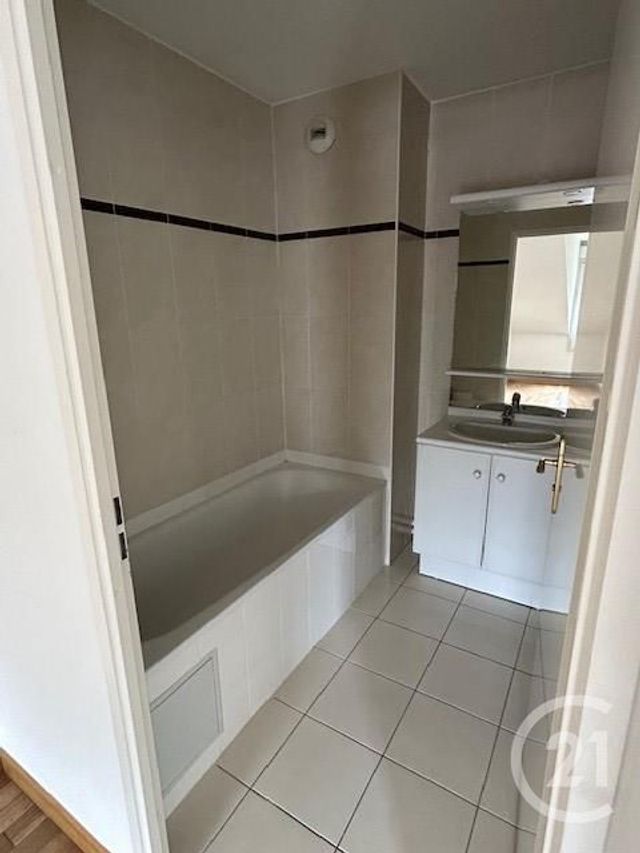 Appartement T2 &agrave; louer - 2 pi&egrave;ces - 39 m2 - Auxerre - 89 - BOURGOGNE
