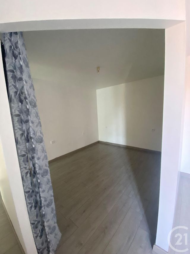 Appartement F1 bis &agrave; louer - 2 pi&egrave;ces - 44 m2 - Auxerre - 89 - BOURGOGNE