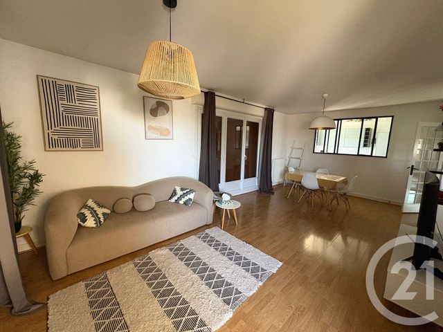 Appartement T3 &agrave; louer - 3 pi&egrave;ces - 77 m2 - Auxerre - 89 - BOURGOGNE