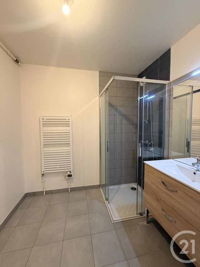 Appartement F3 &agrave; louer - 3 pi&egrave;ces - 72 m2 - Auxerre - 89 - BOURGOGNE