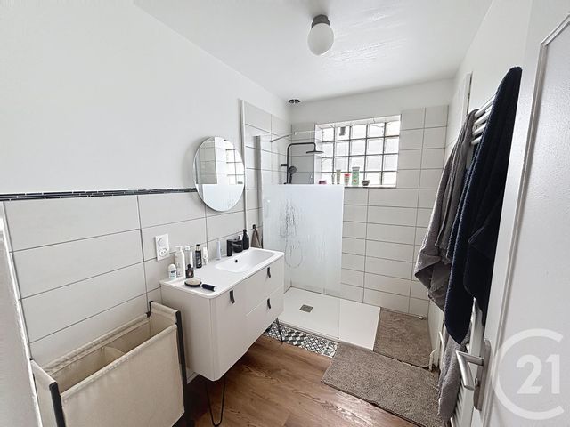 Appartement F3 &agrave; louer - 3 pi&egrave;ces - 87 m2 - Auxerre - 89 - BOURGOGNE