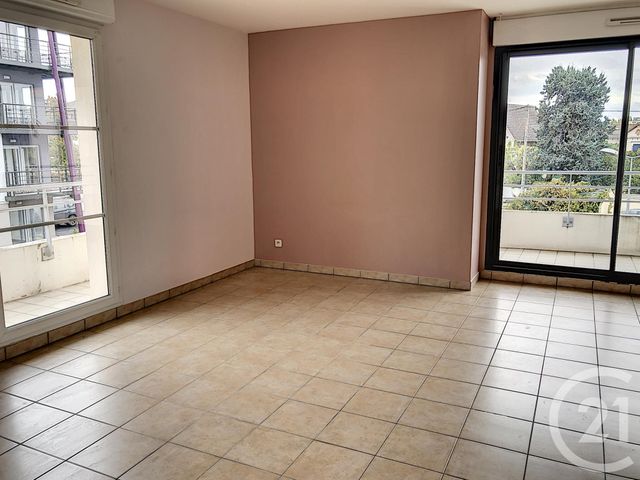 Appartement F4 &agrave; louer - 4 pi&egrave;ces - 83,70 m2 - Auxerre - 89 - BOURGOGNE