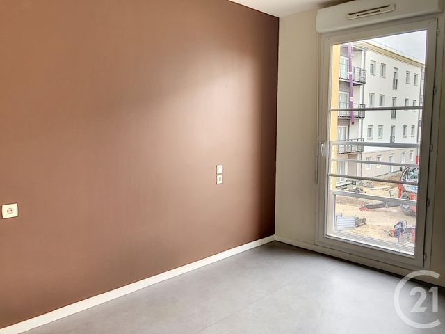 Appartement F4 &agrave; louer - 4 pi&egrave;ces - 83,70 m2 - Auxerre - 89 - BOURGOGNE