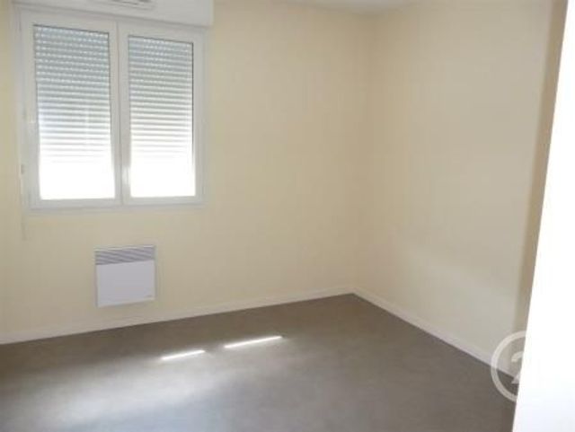 Appartement &agrave; louer - 3 pi&egrave;ces - 65,20 m2 - Auxerre - 89 - BOURGOGNE