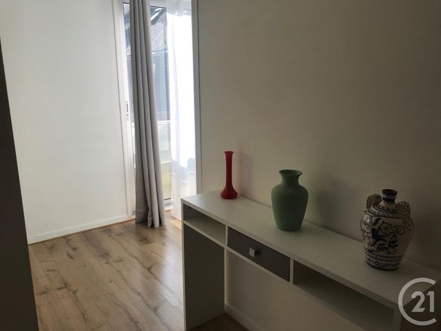 Appartement F1 &agrave; louer - 1 pi&egrave;ce - 34 m2 - Auxerre - 89 - BOURGOGNE