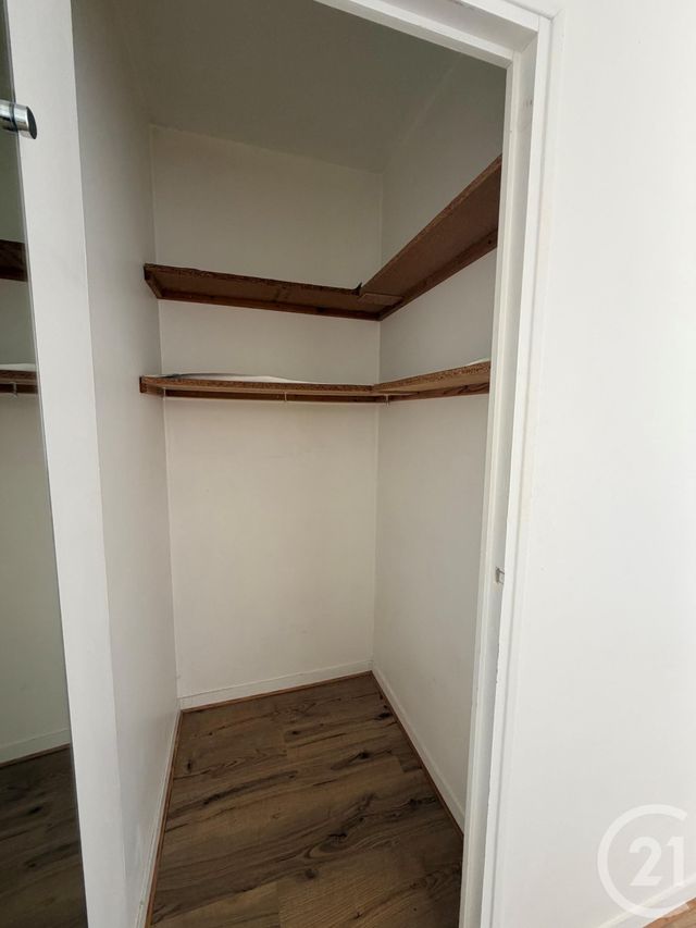 Appartement F1 &agrave; louer - 1 pi&egrave;ce - 34 m2 - Auxerre - 89 - BOURGOGNE