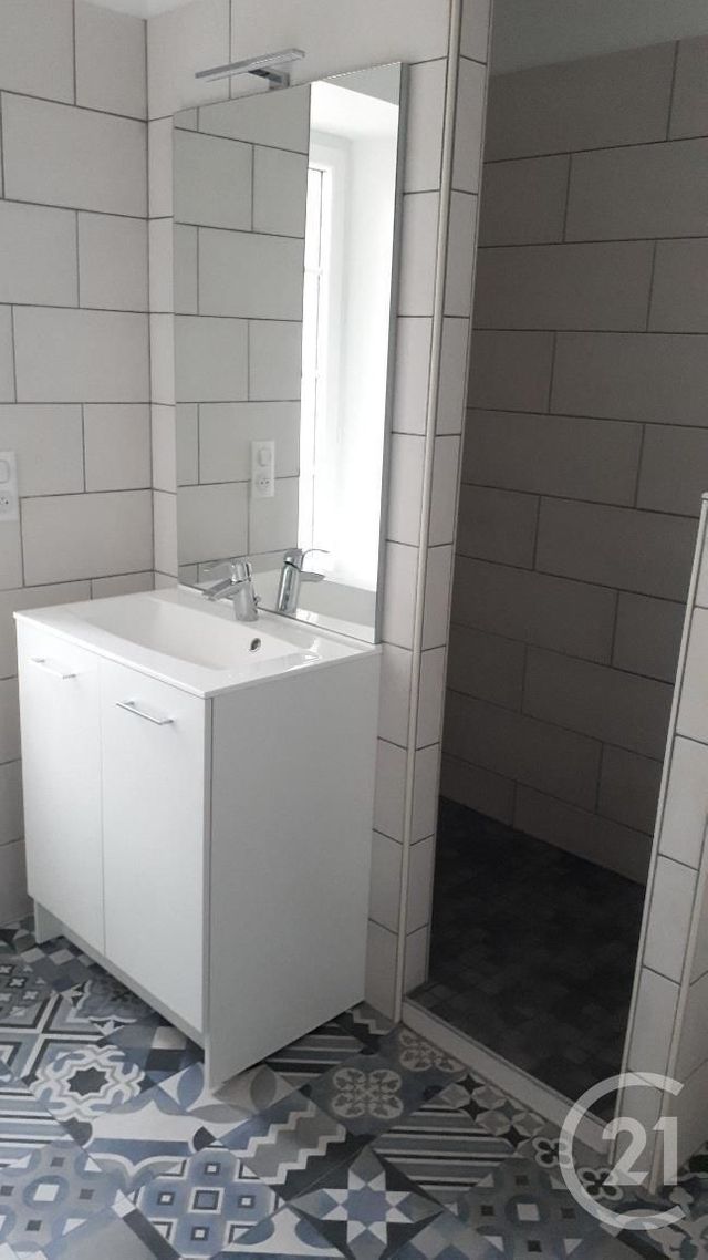 Appartement F3 &agrave; louer - 3 pi&egrave;ces - 51,80 m2 - Auxerre - 89 - BOURGOGNE
