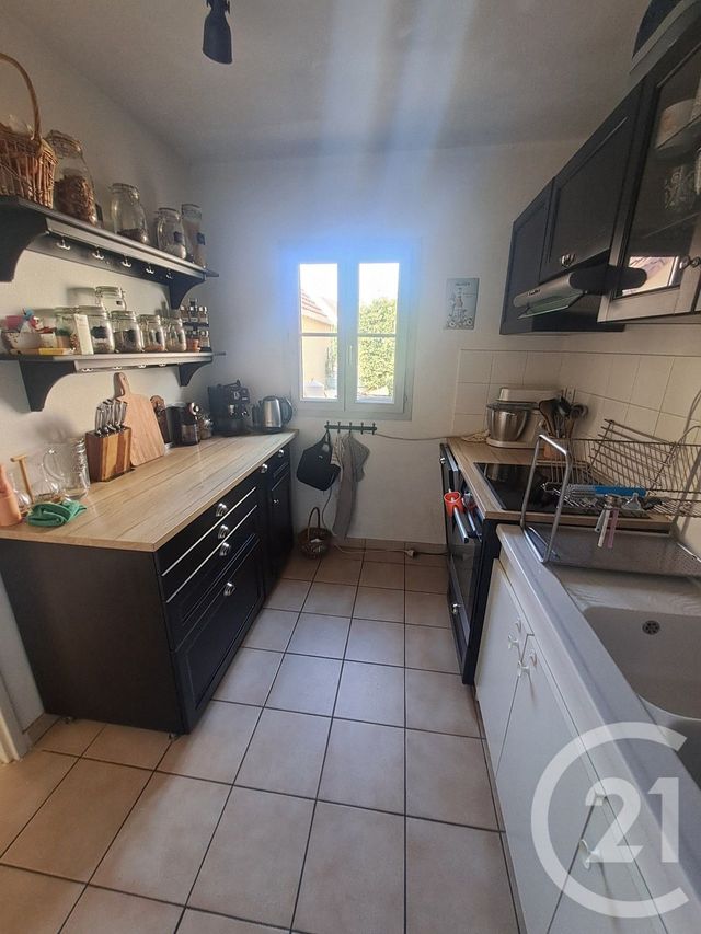 Maison &agrave; louer - 4 pi&egrave;ces - 80 m2 - Chevannes - 89 - BOURGOGNE