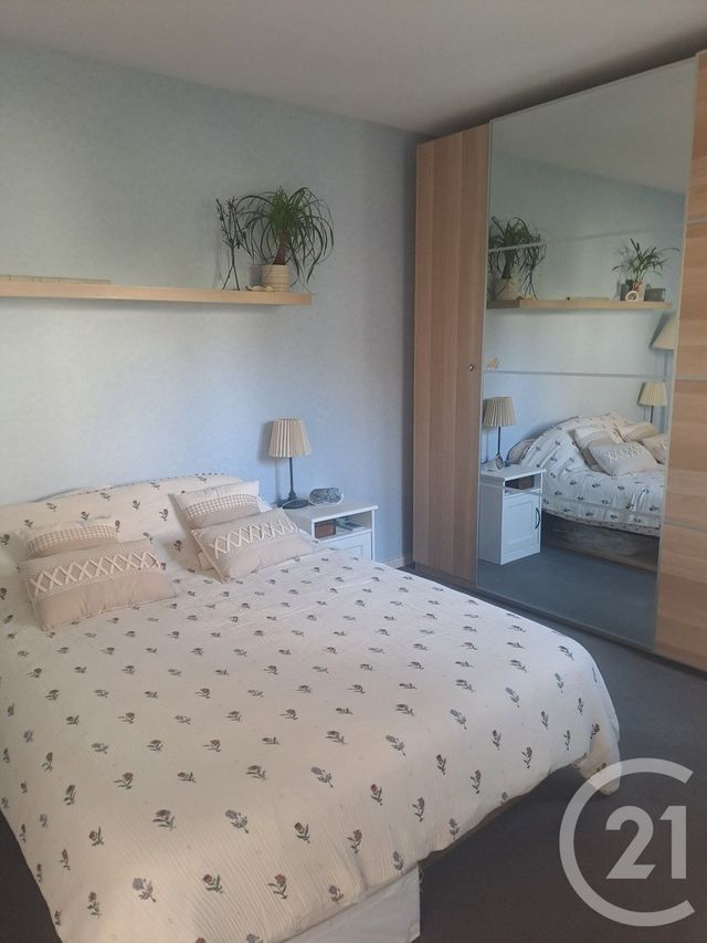 Maison &agrave; louer - 4 pi&egrave;ces - 80 m2 - Chevannes - 89 - BOURGOGNE